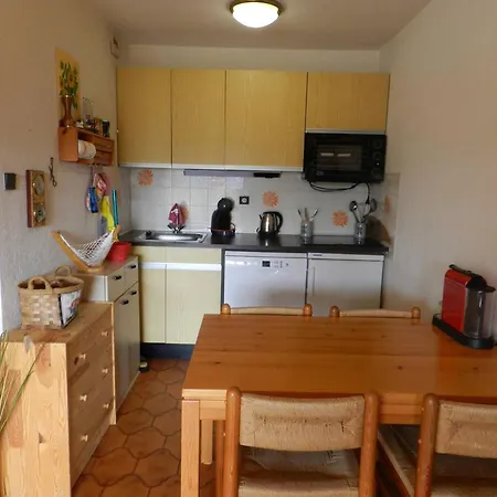 דירה Avec Terrasse A Bormes-les-mimosas, Proche - Fr-1-251-921