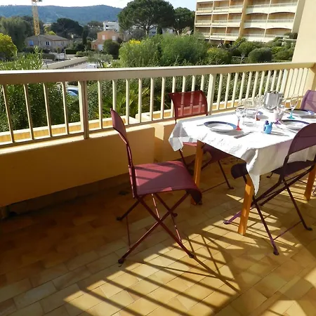 Avec Terrasse A Bormes-les-mimosas, Proche - Fr-1-251-921 * Bormes-les-Mimosas